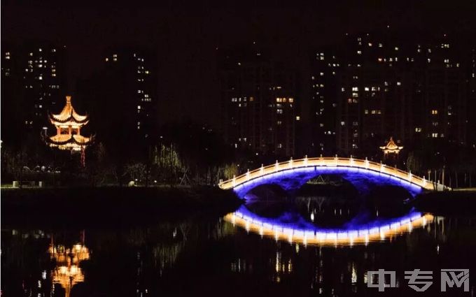 江苏海洋大学-夜景